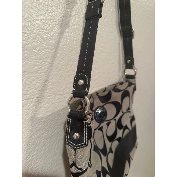 Coach Signature Stripe File Crossbody Zip Shoulder Bag F19220 Black Vintage Y2K - Picture 4 of 11